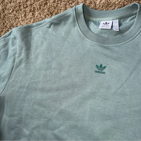 Women's Adidas Essentials Oversized Sweatshirt Size XL - Picture 4 of 5